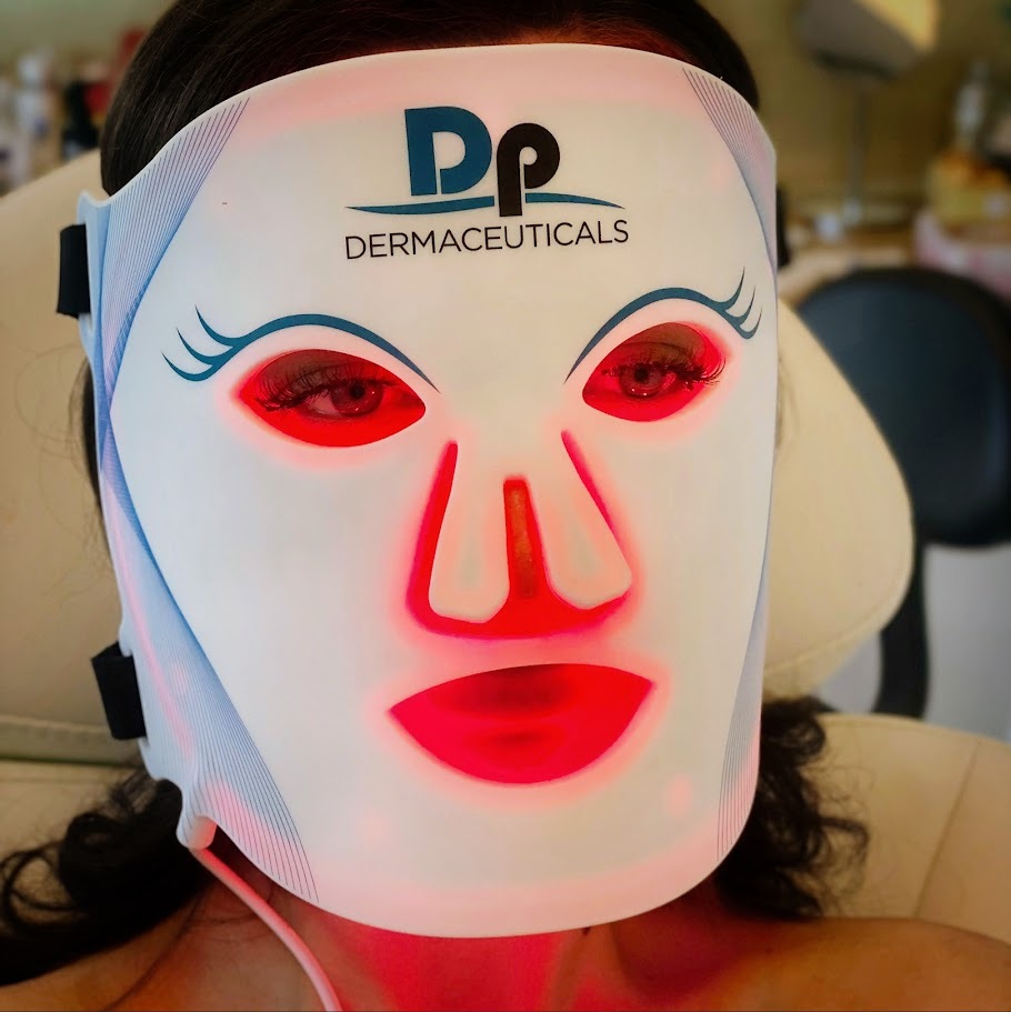 Maska LED Dermapen treatment